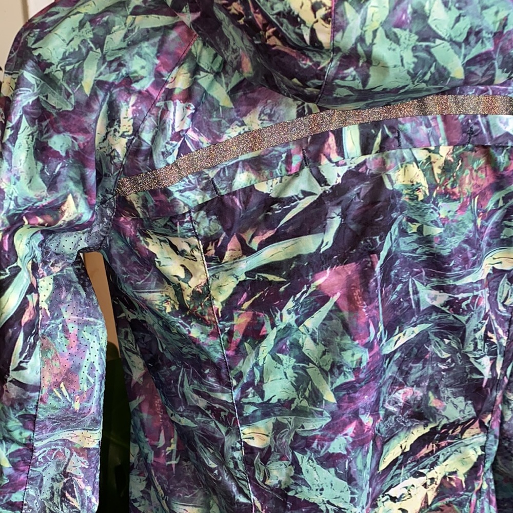 Lululemon packable jacket - Picture 16 of 16